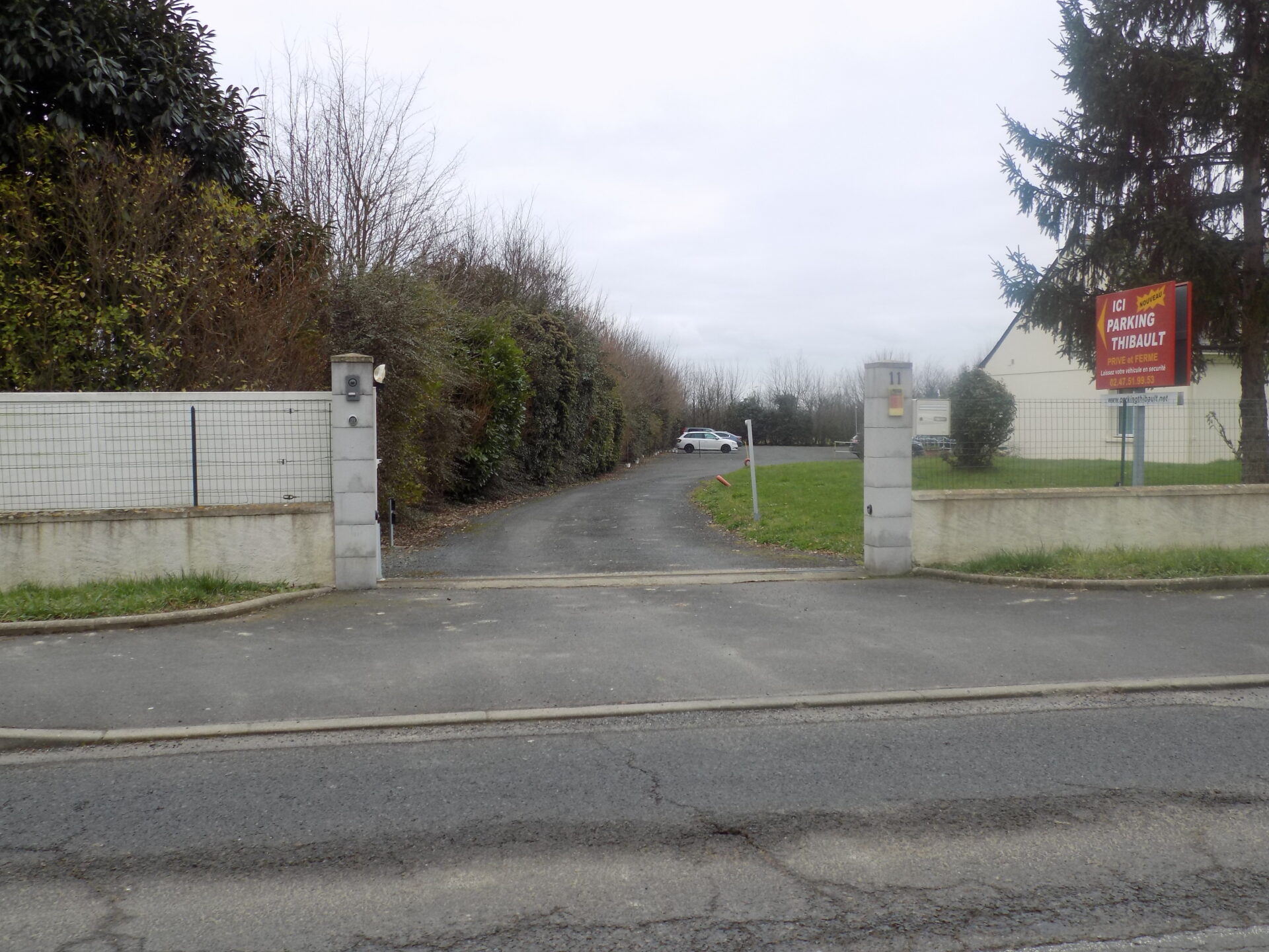 Photo de l'entrée du parking